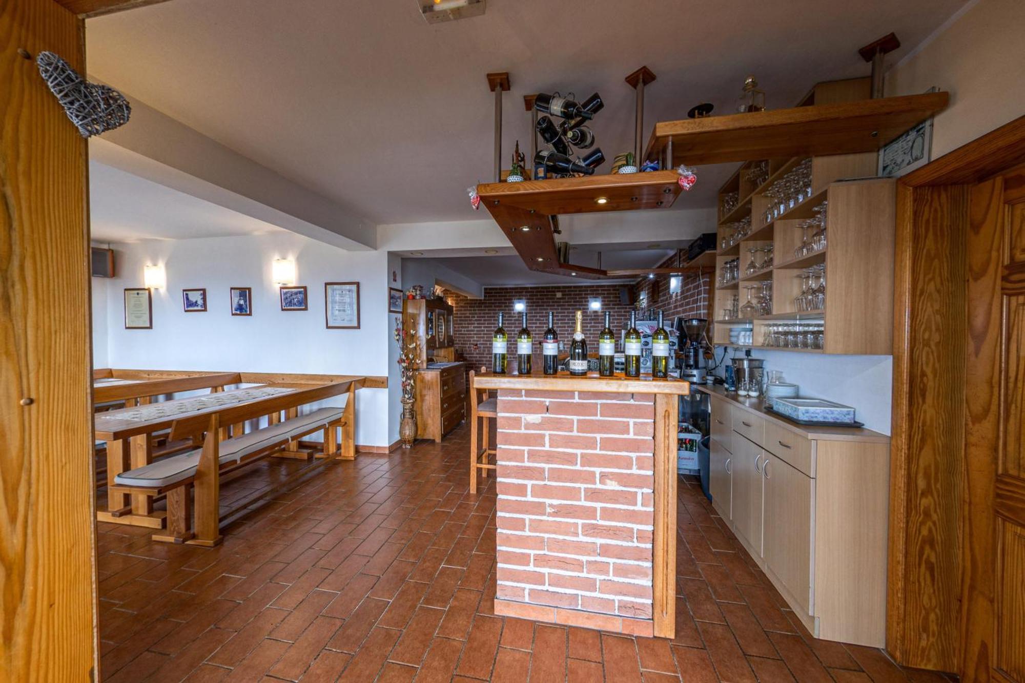 Guesthouse Rezekov Podrum Ястребарско Экстерьер фото